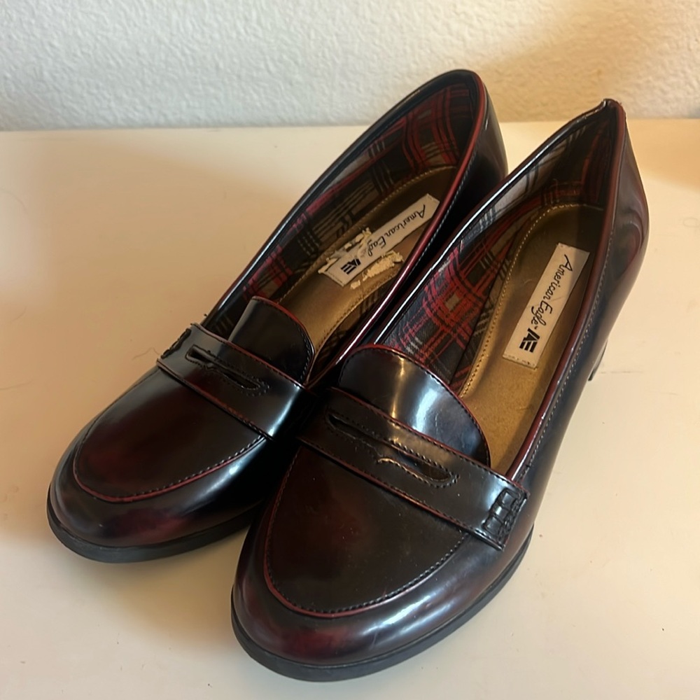 Vintage American eagle heeled loafer in wine red